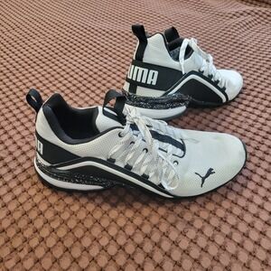 Puma Axelion Cyber City Men size 13 White Black Running Shoes Need New Insoles